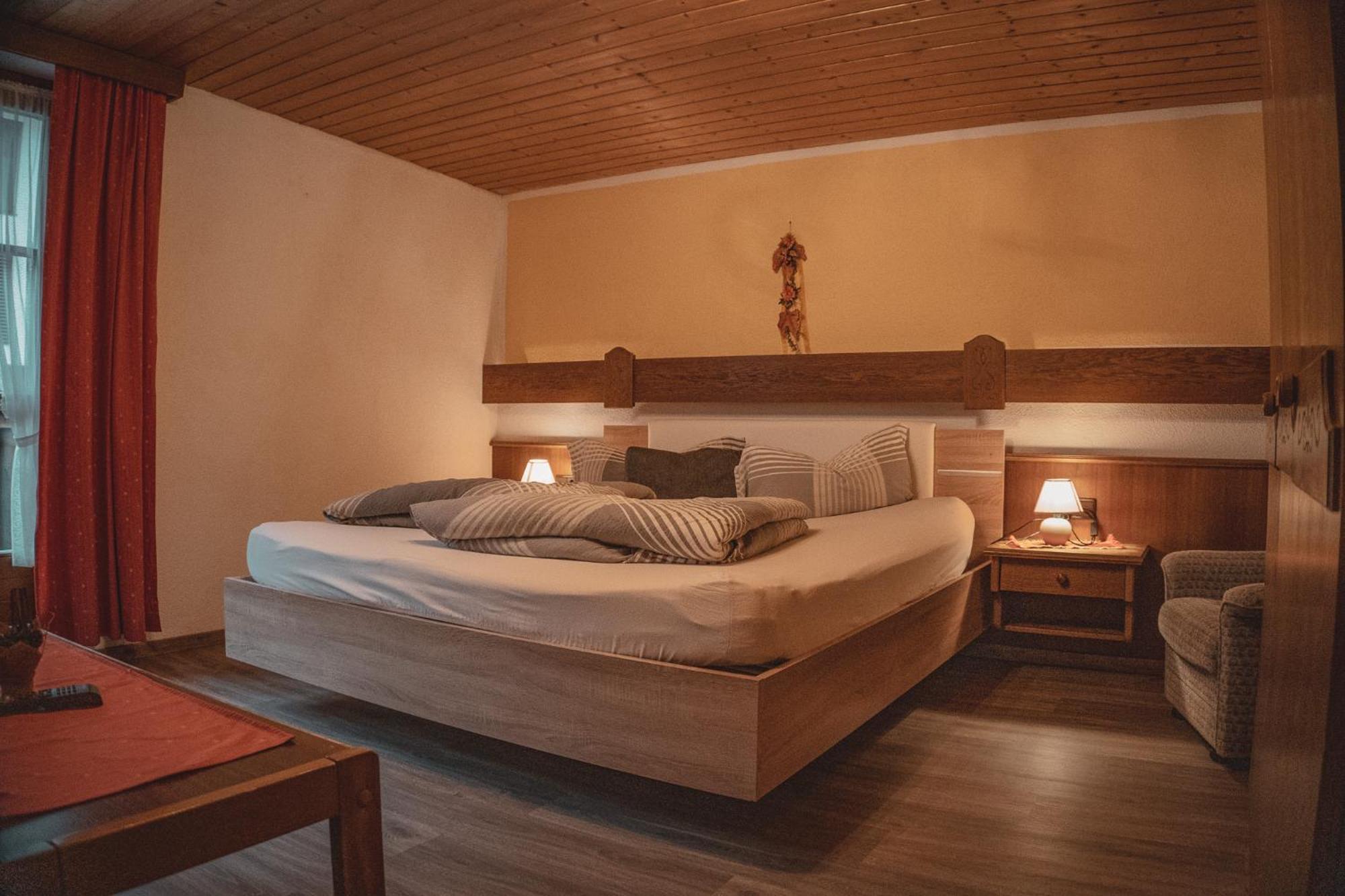 Appartement Haus Bergwind à Sankt Leonhard im Pitztal Extérieur photo