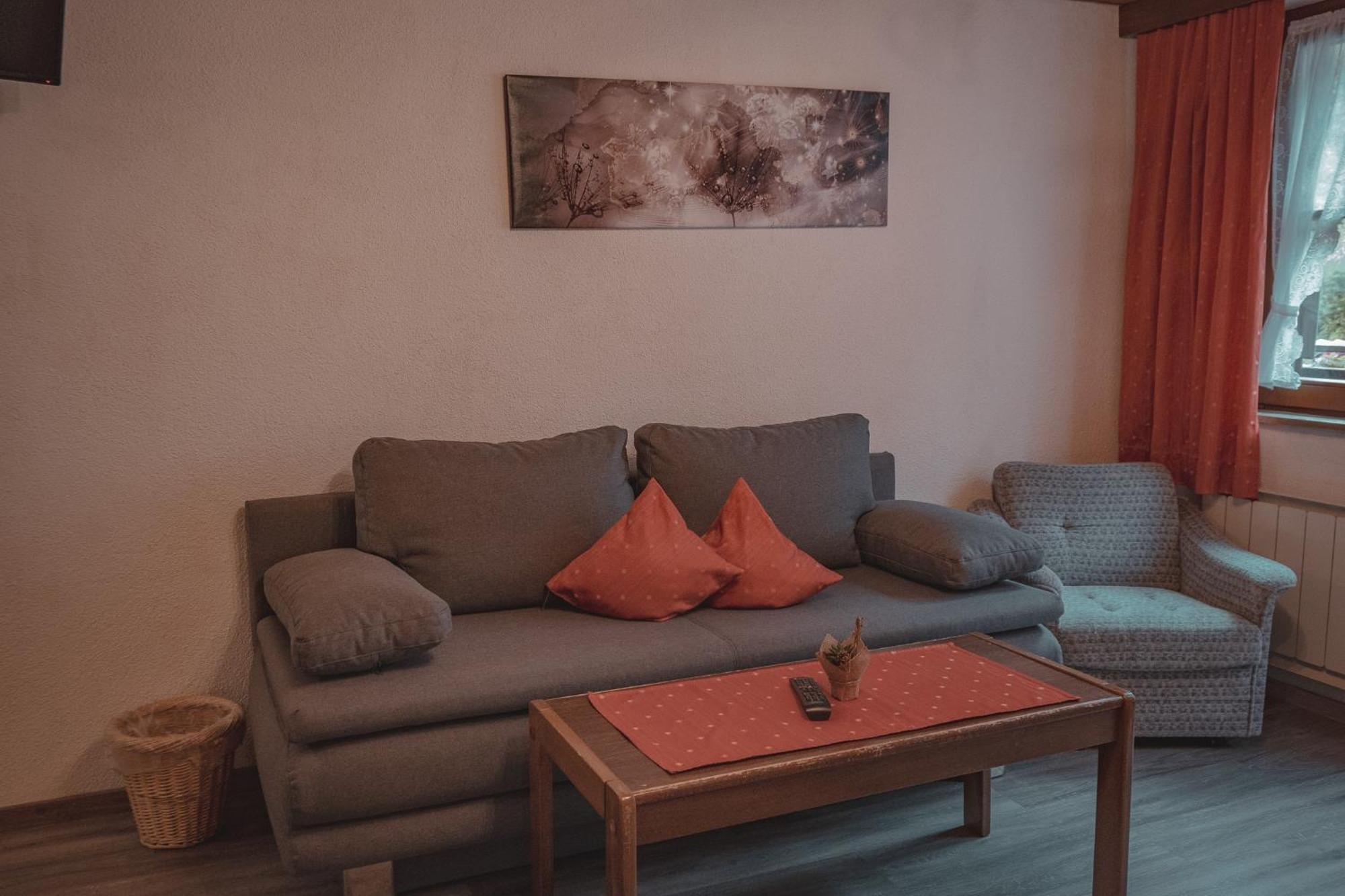 Appartement Haus Bergwind à Sankt Leonhard im Pitztal Extérieur photo