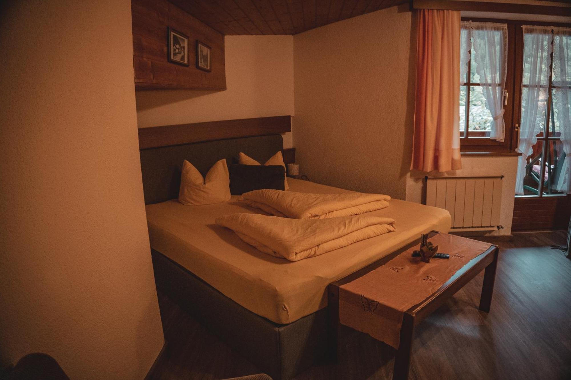 Appartement Haus Bergwind à Sankt Leonhard im Pitztal Extérieur photo